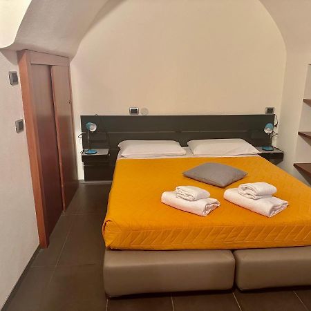 Feel - Luxury Duomo Suite ベルガモ エクステリア 写真
